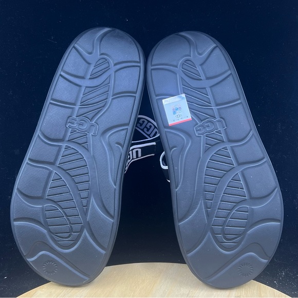 UGG SPORT YEAH Slingback Logo Pool Slides Sandals Black White Panda - Men’s Sz - Picture 7 of 9